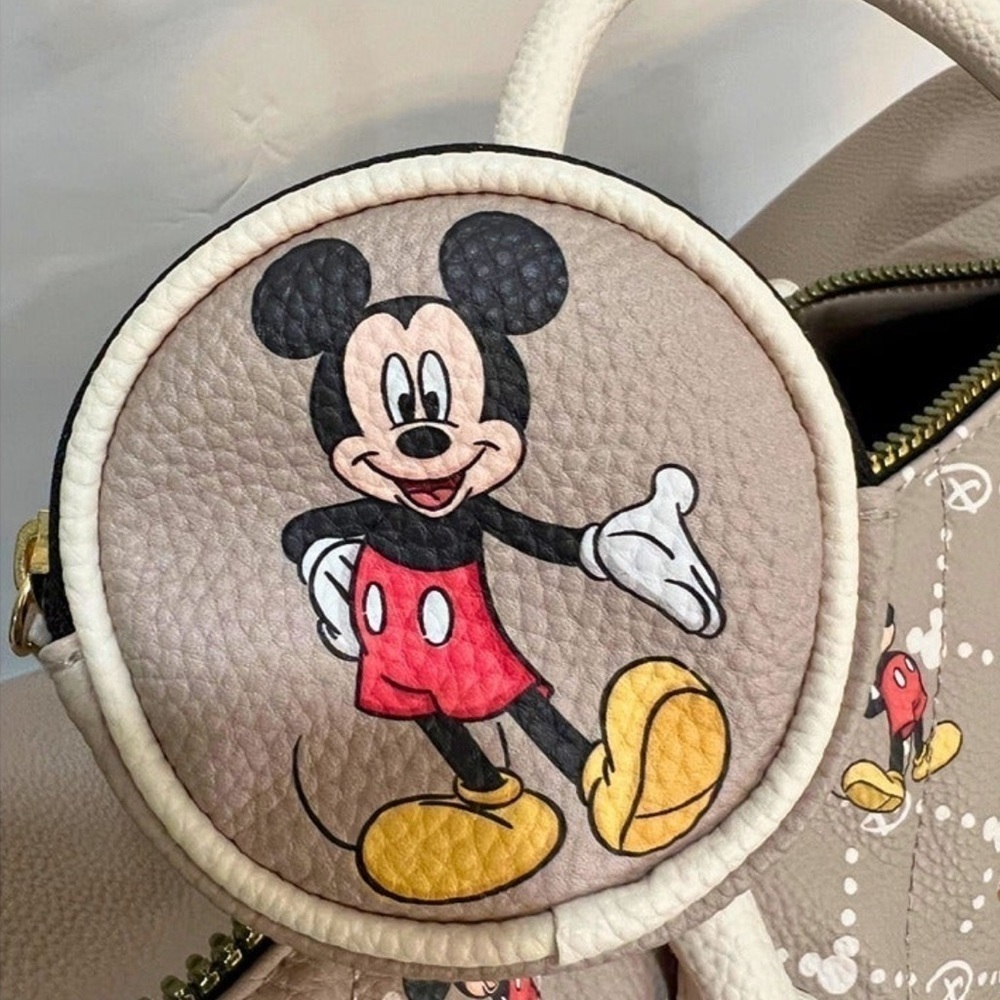 Disney's Mickey Mouse Weekender - Picture 9 of 9